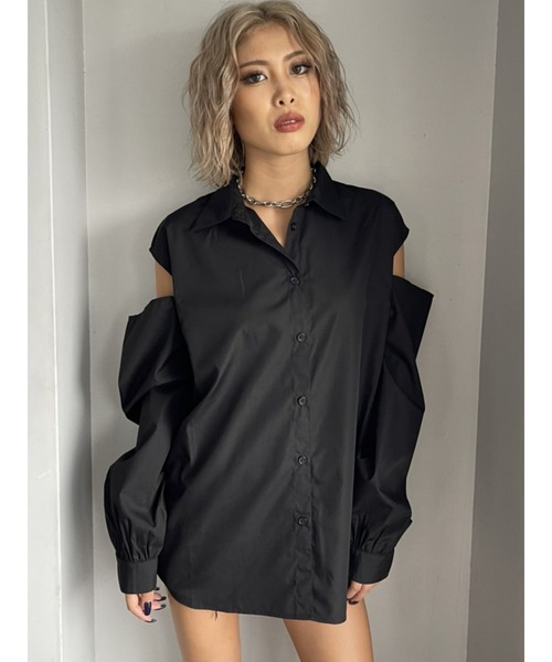 EGOIST（エゴイスト）の「肩開きデザインシャツ（シャツ/ブラウス・レディース・ホワイト/ブラック/マルチ・FREE）」の2枚目の写真