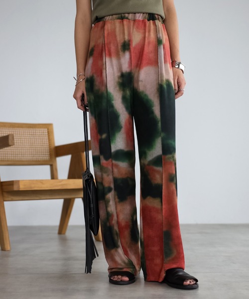 mi via loca（ミヴィアロカ）の「チュールタイダイラウンジパンツ（その他パンツ・レディース・レッド/グリーン・FREE）」の4枚目の写真
