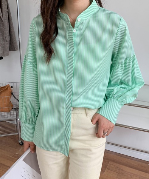 ECLIN(エクラン)の「ストライプ柄バルーンスリーブバンドカラーブラウス(シャツ/ブラウス・レディース・ブラック/グリーン/ブルー・M/L)」の10枚目の写真