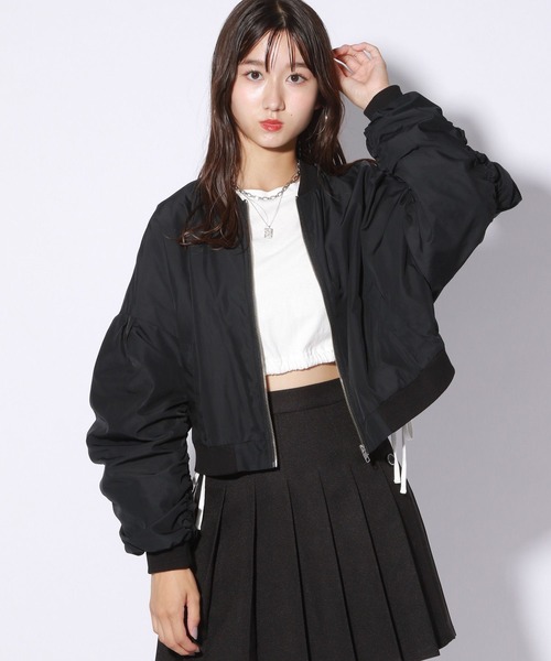 repipi armario（レピピ アルマリオ）の「ソデシャーリングMA-1（MA-1・キッズ・ブラック/グレー・SMALL/MEDIUM/LARGE）」の2枚目の写真