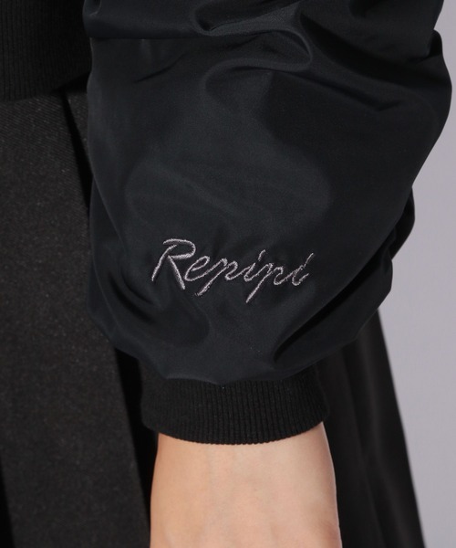 repipi armario（レピピ アルマリオ）の「ソデシャーリングMA-1（MA-1・キッズ・ブラック/グレー・SMALL/MEDIUM/LARGE）」の12枚目の写真