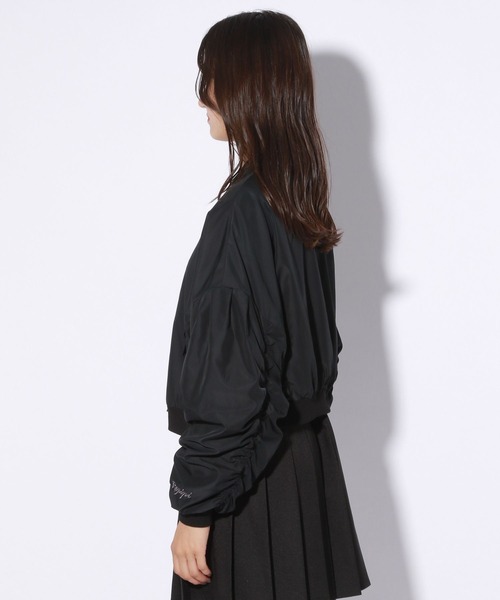 repipi armario（レピピ アルマリオ）の「ソデシャーリングMA-1（MA-1・キッズ・ブラック/グレー・SMALL/MEDIUM/LARGE）」の11枚目の写真