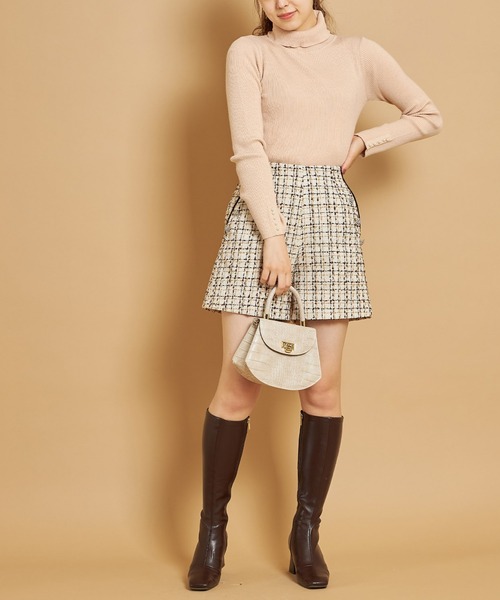 tocco closet（トッコ　クローゼット）の「袖口パール付きタートルネックリブニットプルオーバー（ニット/セーター・レディース・グレー系その他/ローズ/ブラック/ベージュ/オフホワイト・M）」の21枚目の写真