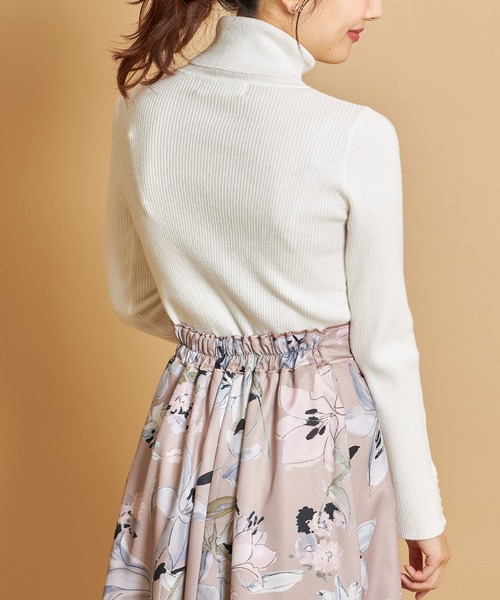 tocco closet（トッコ　クローゼット）の「袖口パール付きタートルネックリブニットプルオーバー（ニット/セーター・レディース・グレー系その他/ローズ/ブラック/ベージュ/オフホワイト・M）」の10枚目の写真