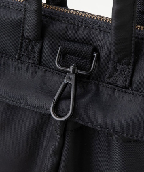 LE VERNIS（ル・ベルニ）の「LE VERNIS(ル・ベルニ)ヘルメットminiバッグ（ショルダーバッグ・レディース・ブラック/カーキ・FREE）」の8枚目の写真