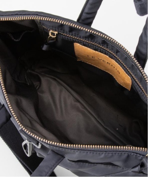 LE VERNIS（ル・ベルニ）の「LE VERNIS(ル・ベルニ)ヘルメットminiバッグ（ショルダーバッグ・レディース・ブラック/カーキ・FREE）」の14枚目の写真