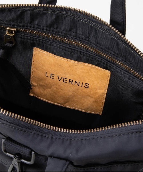 LE VERNIS（ル・ベルニ）の「LE VERNIS(ル・ベルニ)ヘルメットminiバッグ（ショルダーバッグ・レディース・ブラック/カーキ・FREE）」の15枚目の写真