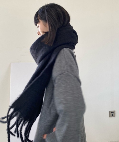 REBALANCE（リバランス）の「ボリュームフリンジマフラー（マフラー・レディース・C/D/E/F/A/H/J/O/K/L/M/N/B/G/I/P/R・ONE SIZE）」の3枚目の写真