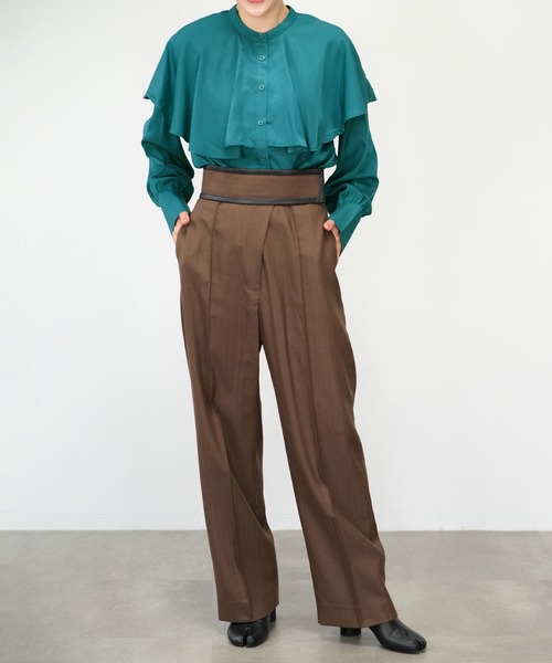 ＡＮＤＪ（アンドジェイ）の「【2022/AW】ケープ風ヨークブラウス（シャツ/ブラウス・レディース・ブラック/ホワイト/ブルー・M）」の8枚目の写真