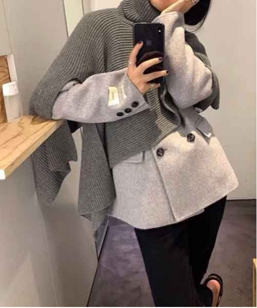 AMELY（エミリー）の「タートルネックアシンメトリーポンチョ（ポンチョ・レディース・ホワイト/ブラック/グレー・フリー）」の12枚目の写真