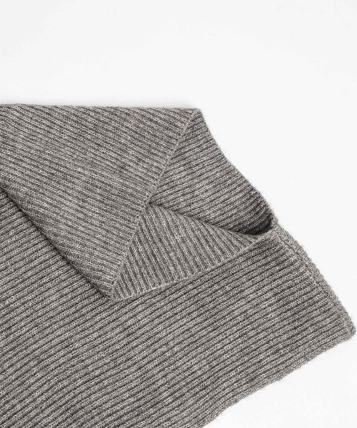 AMELY（エミリー）の「タートルネックアシンメトリーポンチョ（ポンチョ・レディース・ホワイト/ブラック/グレー・フリー）」の15枚目の写真