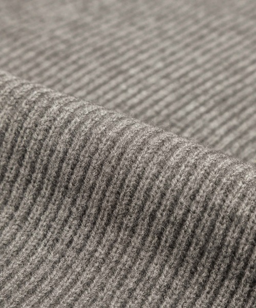 AMELY（エミリー）の「タートルネックアシンメトリーポンチョ（ポンチョ・レディース・ホワイト/ブラック/グレー・フリー）」の9枚目の写真