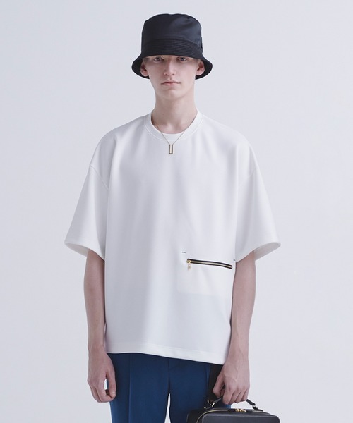CULLNI（クルニ）の「23-SS-031 / Zip Pocket Asymmetric Hem Tee（T
