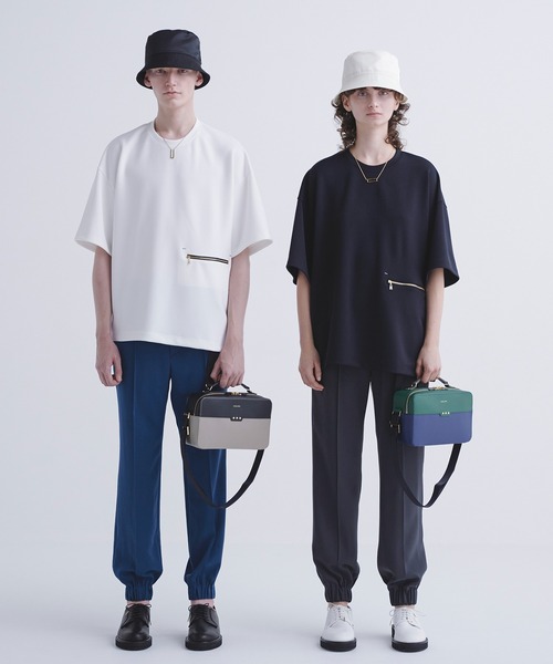 CULLNI（クルニ）の「23-SS-031 / Zip Pocket Asymmetric Hem Tee（T