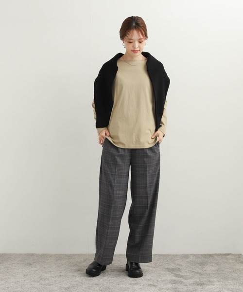 URBAN RESEARCH DOORS（アーバンリサーチドアーズ）の「コットンボートネックカットソー（Tシャツ/カットソー・レディース・チャコールグレー/オフホワイト/ライトベージュ・MEDIUM）」の9枚目の写真