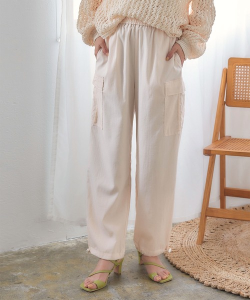 titivate（ティティベイト）の「ｶｰｺﾞﾃﾞｻﾞｲﾝｼﾞｮｶﾞｰﾊﾟﾝﾂ（その他パンツ・レディース・ライトカーキ/ピンク/アイボリー・S/M/L）」の2枚目の写真