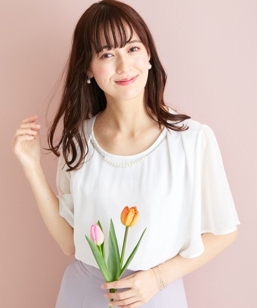 marun(マルン)の「<大きいサイズ> パール調パーツ付きシフォン重ねトップス marun(Tシャツ/カットソー・レディース・オフホワイト/モカ/ネイビー・5L/L/LL/4L/3L)」の21枚目の写真
