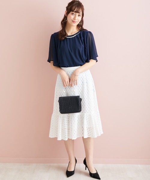 marun(マルン)の「<大きいサイズ> パール調パーツ付きシフォン重ねトップス marun(Tシャツ/カットソー・レディース・オフホワイト/モカ/ネイビー・5L/L/LL/4L/3L)」の20枚目の写真