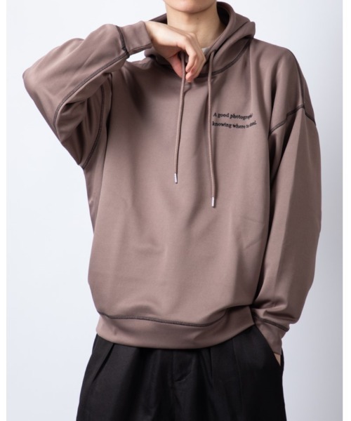 Beno(ビーノ)の「TECHダンボール ルーズシルエット 配色ステッチ バックフォトグラフィック フーディ(パーカー・メンズ・ブラック/ライトグレー/モカ/ダークブルー・M/L)」の21枚目の写真
