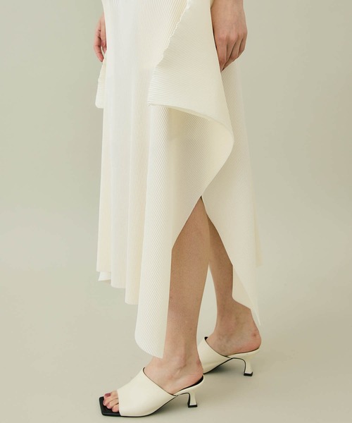 kotohayokozawa(コトハヨコザワ)の「【kotohayokozawa/コトハヨコザワ】《STUDIOUS別注》ショートスリーブドレスハイネックタイプ(ドレス・レディース・ライトベージュ・FREE)」の8枚目の写真