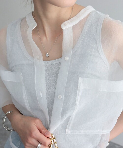 fredy emue（フレディエミュ）の「【fredyemueフレディエミュ】ラメタンクトップ（タンクトップ・レディース・ベージュ/ブラック/シルバー・38）」の3枚目の写真