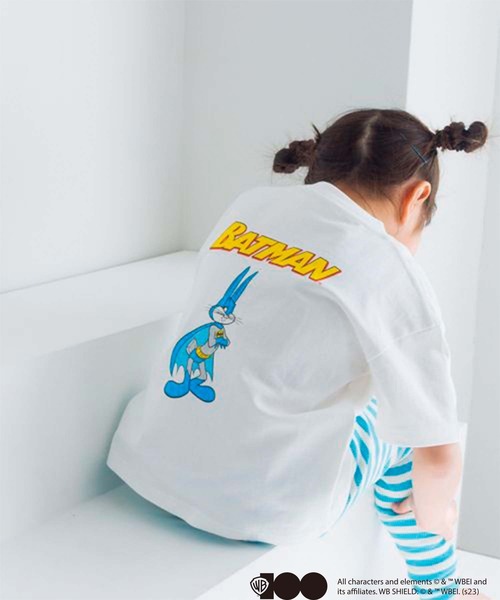 LOWRYS FARM（ローリーズファーム）の「ルーニー・テューンズＴシャツ/ワーナー・ブラザース100周年　192576（Tシャツ/カットソー・キッズ・ホワイト/チャコールグレー・110cm/120cm/130cm/140cm/150cm）」の2枚目の写真