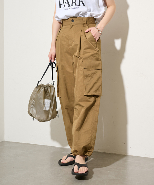 JOURNAL STANDARD(ジャーナルスタンダード)の「アクティブカーゴパンツ(カーゴパンツ・レディース・ブラック/ベージュ・38/36)」の2枚目の写真