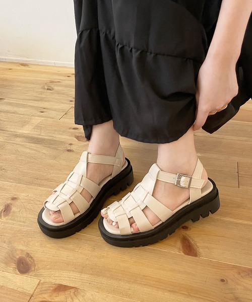shopnikoniko(ショップニコニコ)の「トラックソール 厚底 グルカサンダル(サンダル・レディース・ブラック/ホワイト/ライトベージュ・M/L/LL/S)」の11枚目の写真