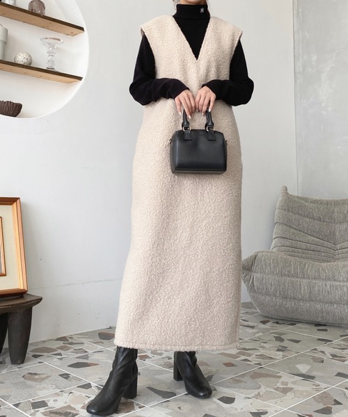 moment+（モーメントプラス）の「リングフェイクウールVネックジャンパースカート（ジャンパースカート・レディース・ベージュ/アイボリー/ブラック/チャコールグレー/グレイッシュベージュ・M/L）」の20枚目の写真