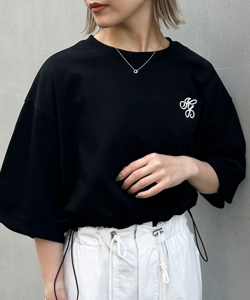 INGNI(イング)の「裾ドロスト胸ロゴショート5分袖Tシャツ(Tシャツ/カットソー・レディース・ブラック/オフホワイト/ミント/オートミール/ライトピンク/その他/ブラウン・M)」の2枚目の写真