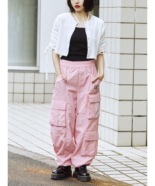 jouetie（ジュエティ）の「シャーリングスリーブ2WAYトップス（Tシャツ/カットソー・レディース・ブラック/グリーン/レッド/オフホワイト・MEDIUM）」の12枚目の写真