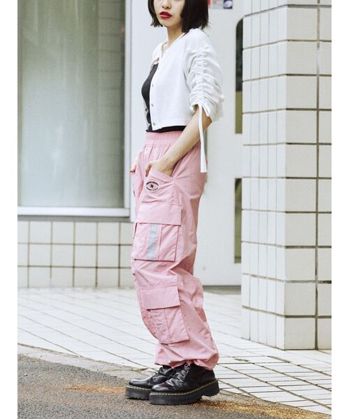 jouetie（ジュエティ）の「シャーリングスリーブ2WAYトップス（Tシャツ/カットソー・レディース・ブラック/グリーン/レッド/オフホワイト・MEDIUM）」の14枚目の写真