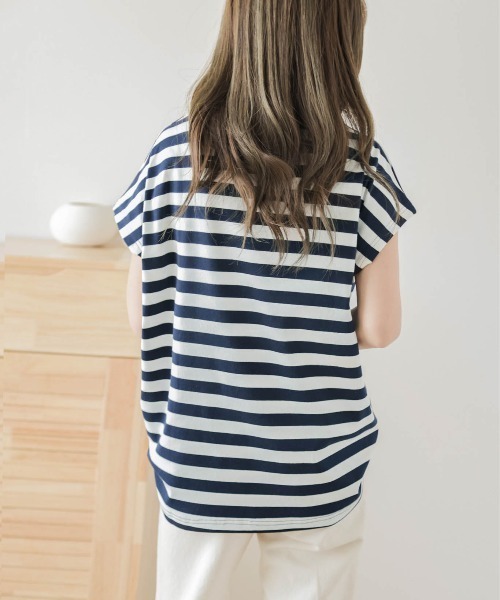AMELY（エミリー）の「フレンチ袖ボーダーTシャツ（Tシャツ/カットソー・レディース・グリーン/イエロー系その他/ネイビー/ピンク/ブルー/ブラック・フリー）」の12枚目の写真