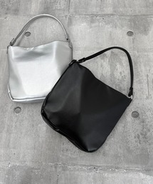 LVEU. | 【LVEU.】ワンハンドルスクエアバッグ / バッグ 鞄 BAG ハンドバッグ 合皮 スムース 柔らかい スクエア ブラック シルバー(トートバッグ)