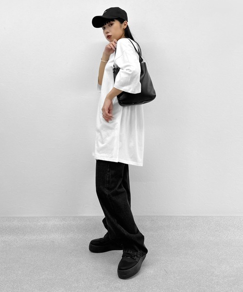 LVEU.（ラブユ.）の「【LVEU.】ワンハンドルスクエアバッグ / バッグ 鞄 BAG ハンドバッグ 合皮  スムース 柔らかい スクエア ブラック シルバー（トートバッグ・レディース・ブラック/シルバー・FREE）」の10枚目の写真