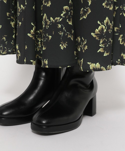 mysty woman（ミスティウーマン）の「フラワープリントフレアスカート 973085（スカート・レディース・ベージュ/ブラック/ブルー系その他・FREE）」の19枚目の写真