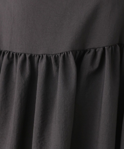 LEPSIM（レプシィム）の「キリカエギャザーキャミワンピース　970843（ワンピース・レディース・カーキブラウン/ブラック・FREE）」の14枚目の写真