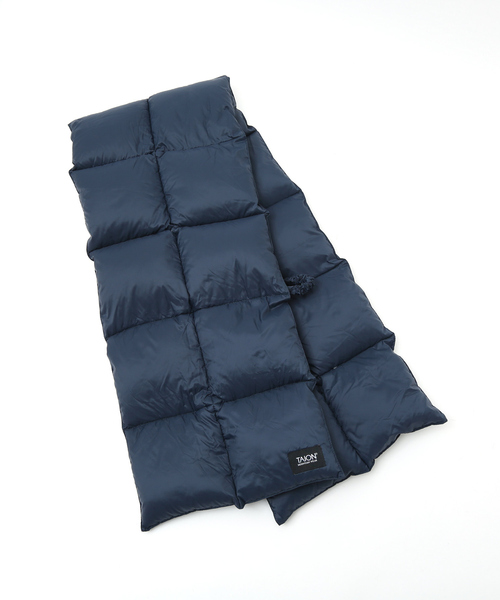 ABAHOUSE（アバハウス）の「【TAION /タイオン】ボリュームダウンマフラー/VOLUME MUFFLER /ユニセックス/ R201VMT（マフラー・メンズ・ブラック/ダークネイビー/カーキ/ベージュ・フリー）」の9枚目の写真