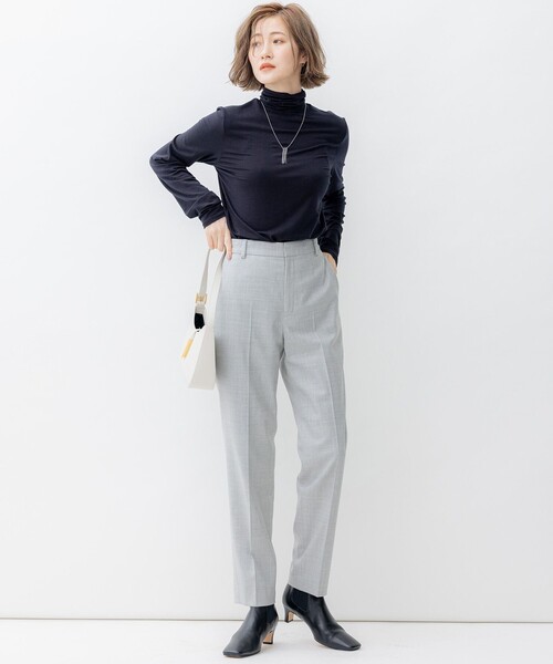 23区(ニジュウサンク)の「クリアウールサキソニー テーパードパンツ(その他パンツ・レディース・アイボリー系/ブラック系/ライトグレー系/グレー系・38/36/40)」の12枚目の写真