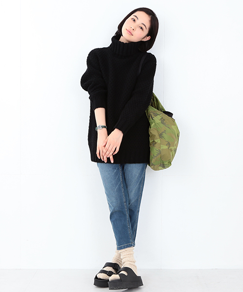 BEAMS BOY（ビームスボーイ）の「BEAMS BOY / 手編 BIG タートル 15FW（ニット/セーター・レディース・ナチュラル/グレー/ブラック・ONE SIZE）」の21枚目の写真