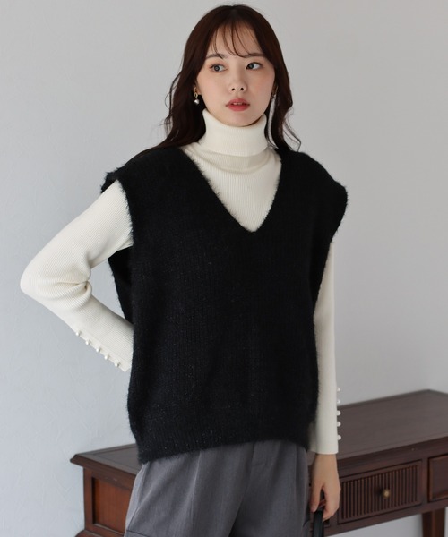 BLUEEAST（ブルーイースト）の「Vネックニットベスト（ベスト・レディース・ブラック/グレー/オフホワイト・MEDIUM）」の2枚目の写真