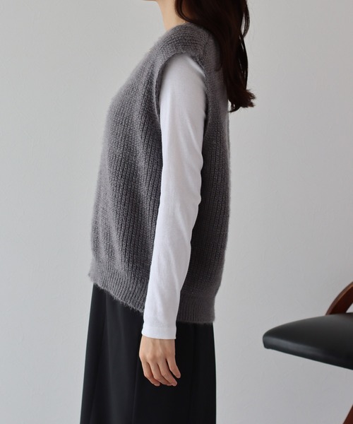 BLUEEAST（ブルーイースト）の「Vネックニットベスト（ベスト・レディース・ブラック/グレー/オフホワイト・MEDIUM）」の13枚目の写真
