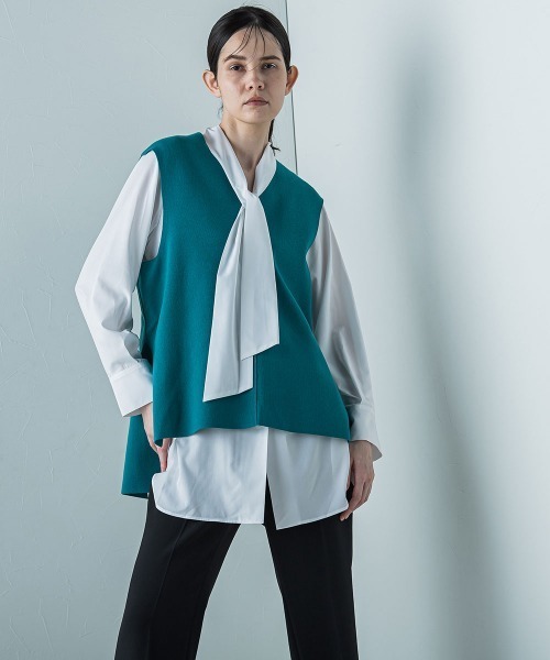 la.f…(ラエフ)の「キーホールネックテンセルニットジレ≪手洗い可能≫(ベスト・レディース・ブラック/グリーン/ベージュ・9号)」の1枚目の写真