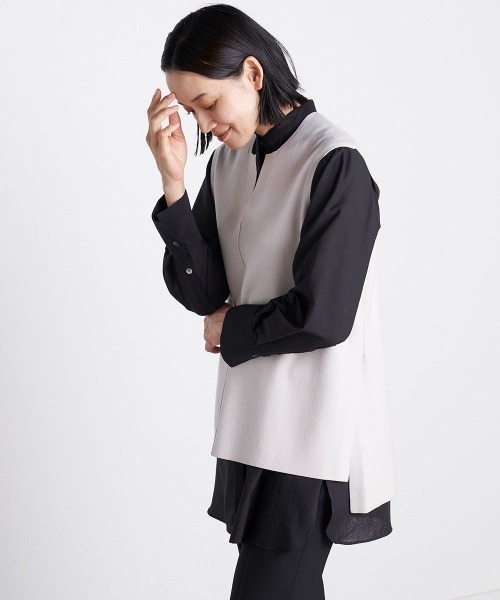 la.f…(ラエフ)の「キーホールネックテンセルニットジレ≪手洗い可能≫(ベスト・レディース・ブラック/グリーン/ベージュ・9号)」の19枚目の写真