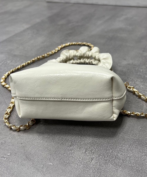 VICKY(ビッキー)の「【KOREAN ITEM】フェイクレザーミニショルダーバッグ(ショルダーバッグ・レディース・オフホワイト/ブラック・FREE)」の9枚目の写真