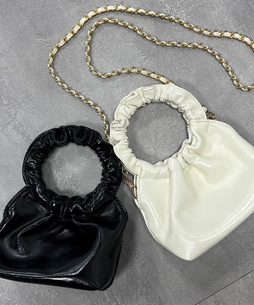 VICKY(ビッキー)の「【KOREAN ITEM】フェイクレザーミニショルダーバッグ(ショルダーバッグ・レディース・オフホワイト/ブラック・FREE)」の11枚目の写真