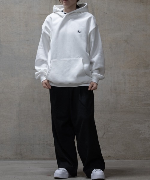 GLOVE HOUSE（グローブハウス）の「【a】TC裏起毛 ワンポイント刺繍 釦使い リラックスフィットパーカー（パーカー・メンズ・ダークグリーン/アッシュグレー/ネイビー/マルチ/ホワイト・MEDIUM/LARGE/X-LARGE）」の9枚目の写真