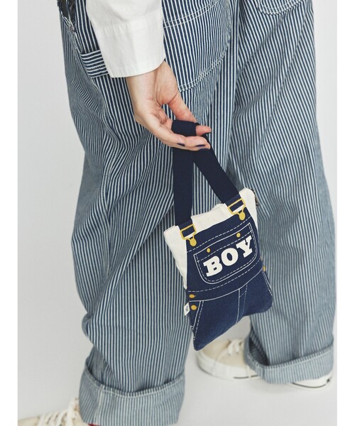 BEAMS BOY(ビームスボーイ)の「BEAMS BOY / オーバーオール プリントポーチ(ポーチ・レディース・オフホワイト・ONE SIZE)」の1枚目の写真