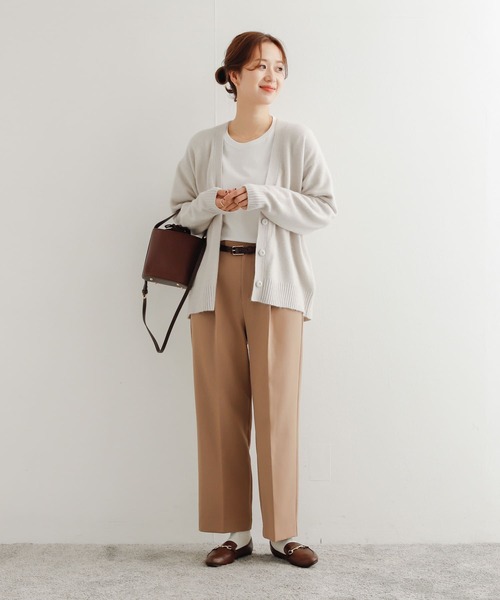 URBAN RESEARCH DOORS(アーバンリサーチドアーズ)の「Vネックモチモチニットカーディガン(カーディガン/ボレロ・レディース・ネイビー/ホワイト系その他/ブラウン・MEDIUM)」の12枚目の写真