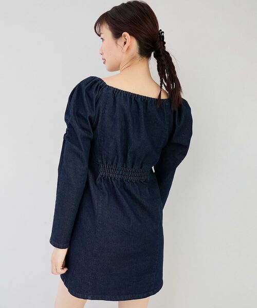 MAJESTIC LEGON(マジェスティックレゴン)の「フロントジップデニムミニワンピース(ワンピース・レディース・グレー/ネイビー/ブルー・MEDIUM)」の4枚目の写真